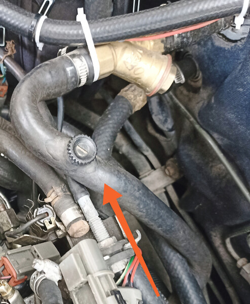 Патрубок печки Nissan Primera P10  1993 2.0 Дизель Тернополь