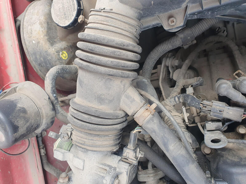 Патрубок воздушный Hyundai Accent  1995 хэтчбек 1.3 Бензин Днепр