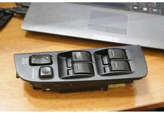 Накладка блока кнопок стеклоподъемника Toyota Carina E  1993 2.0 Дизель 