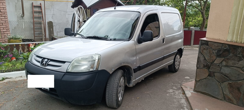 Крыло переднее Peugeot Partner купе 2005 г.