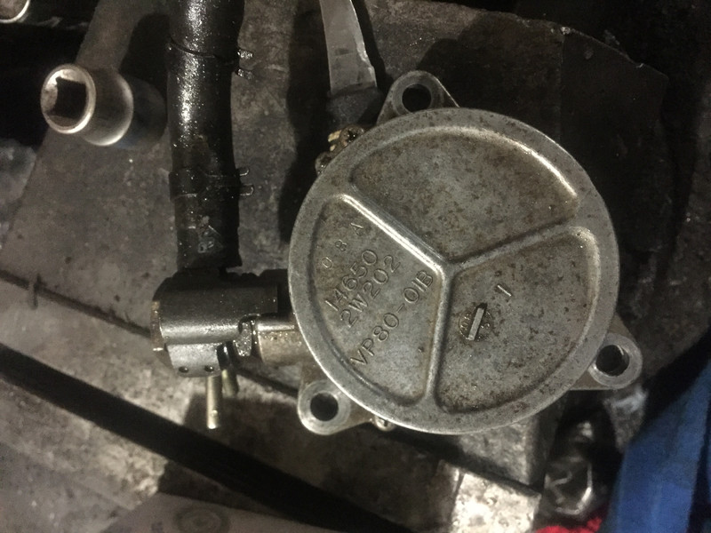 Вакуумный насос Nissan Patrol Y61  2001 3.0 Дизель Винница