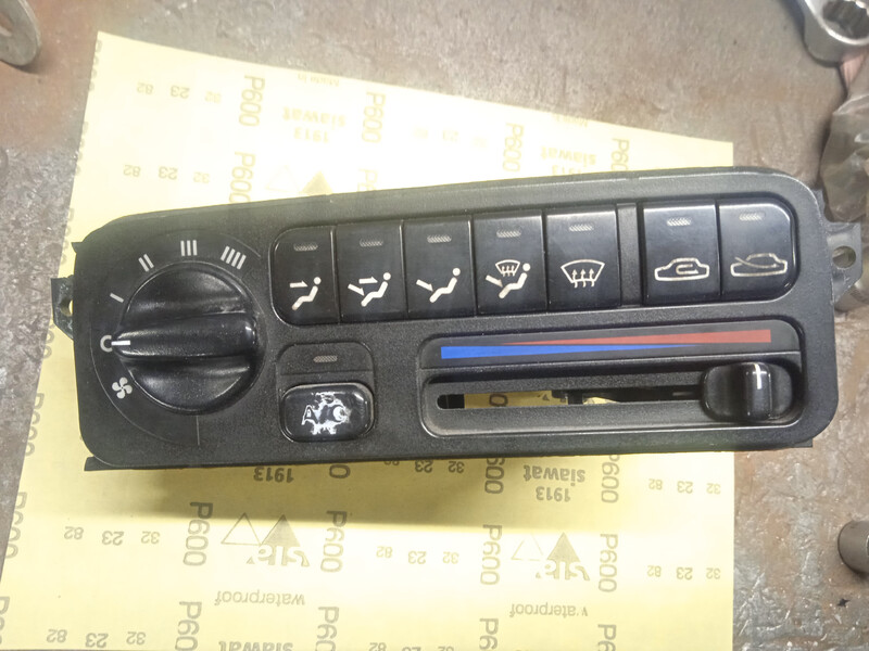 Блок управления заслонками Hyundai Sonata 3  1997 2.0 Бензин 