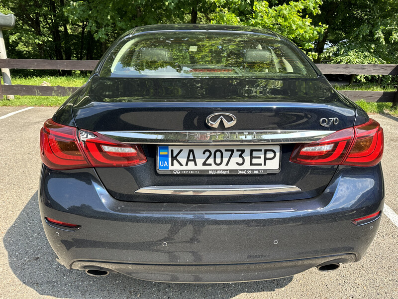 Задние фонари Infiniti Q70  2017 2.5 Бензин Винница