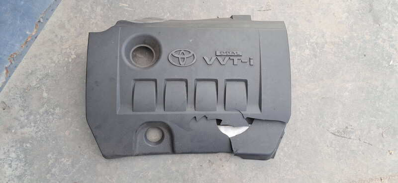 Накладка двигателя Toyota Corolla  2012 1.6 Бензин 
