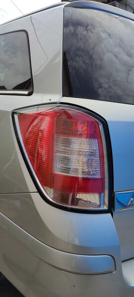 Фонарь задний Opel Astra универсал 2009 г.  1.7 л дизель