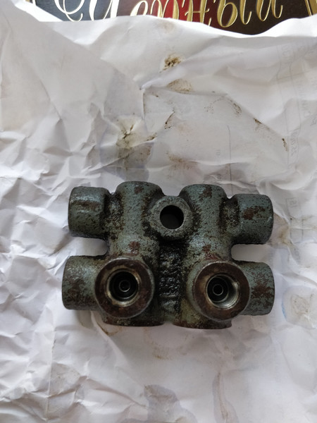 Регулятор давления заднего тормоза Mitsubishi Galant 7  1994 1.8 Бензин Харків