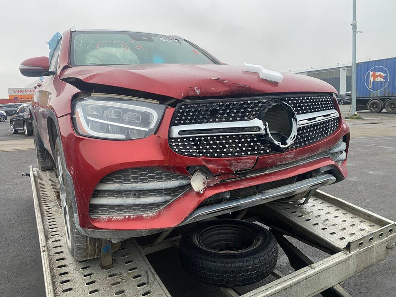 Бампер передний Mercedes GLC-Class 2021 г.  2.0 л бензин Киев