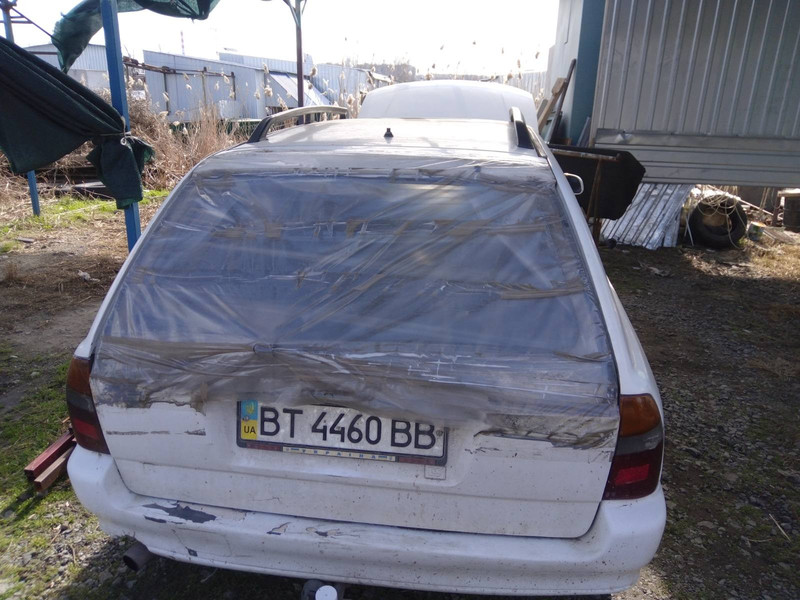 Стекло ляды Mitsubishi Lancer 5  1993 универсал 1.6 Бензин Хмельницкий