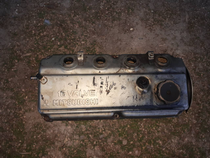 Головка двигуна Mitsubishi Galant 7  1993 2.0 Бензин Хмельницький