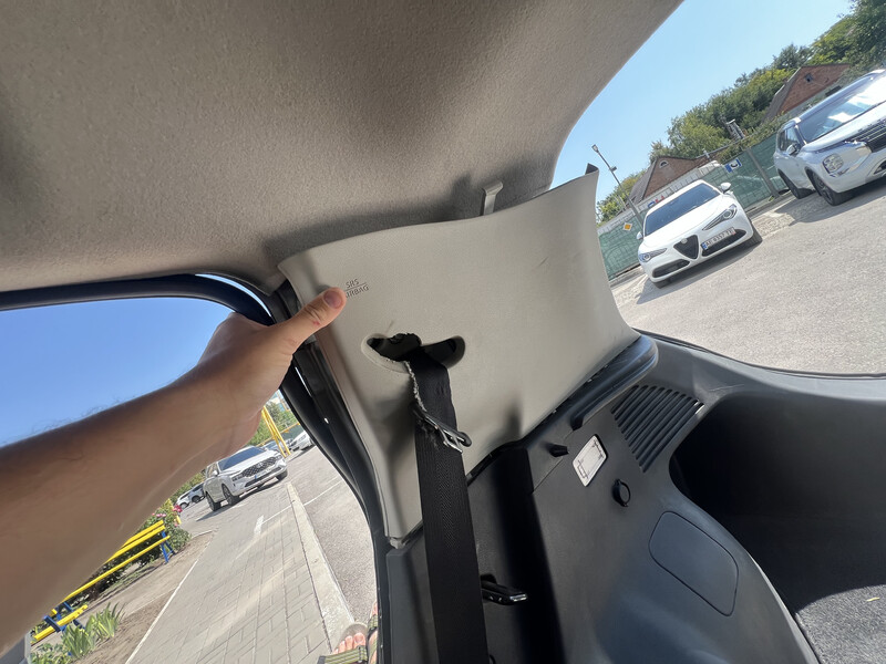 Накладка задньої стійки права Nissan Leaf  2016 хетчбек 2.4 Электро Дніпро