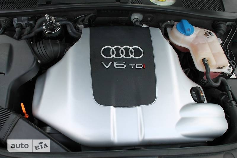Крышка мотора Audi A6 C5 универсал 2002 г.  2.5 л дизель Полтава