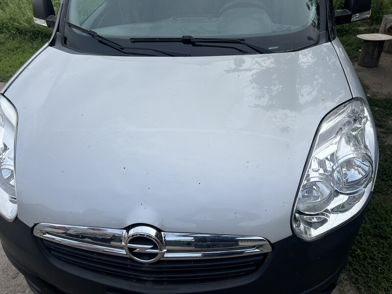 Капот Opel Combo  2013 универсал 1.6 Дизель Дубно