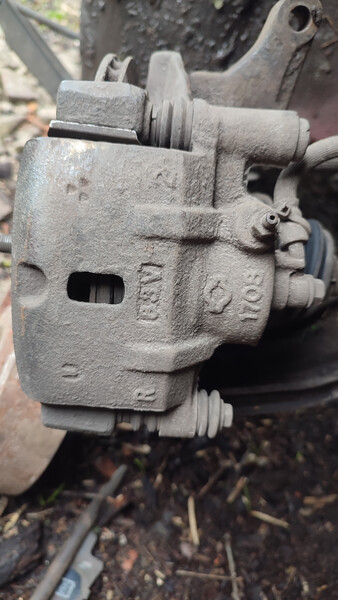 Тормозной суппорт передний Nissan Sunny B12  1988 универсал 1.6 Бензин Оржица