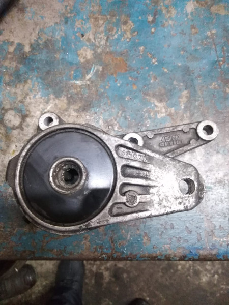 Натягувач ременя генератора 066145299A   Volkswagen Passat