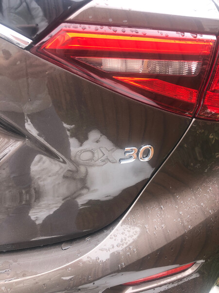 Букви на багажник Infiniti Q30  2016 хэтчбек 2.0 Бензин 