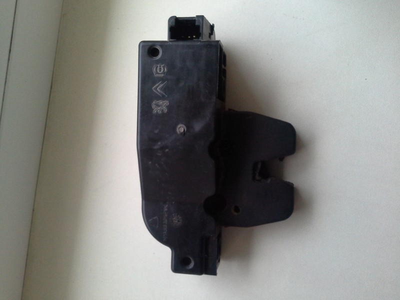 Замок багажника Citroen Xsara Picasso  2003 1.8 Бензин 