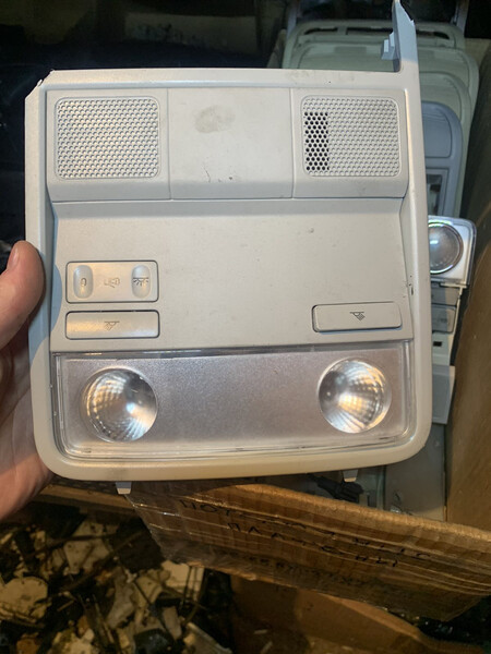 Плафон Volkswagen Golf  2003 хэтчбек 1.6 Бензин Одесса