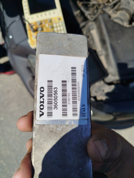 Дроссельная заслонка Volvo XC70  2001 Днепр