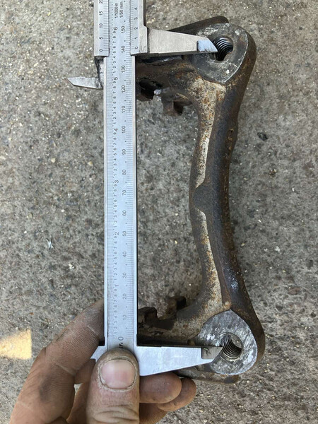 Суппорт задній правий Ford Transit  2016 1.8 Дизель 