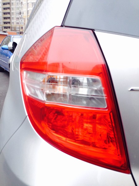 Фонарь задний правый Honda Jazz  2011 1.4 Бензин Киев