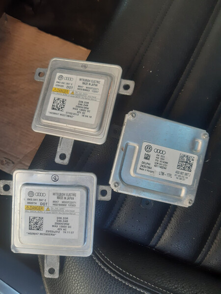 Блоки фар Volkswagen Passat CC  2013 2.0 Бензин 