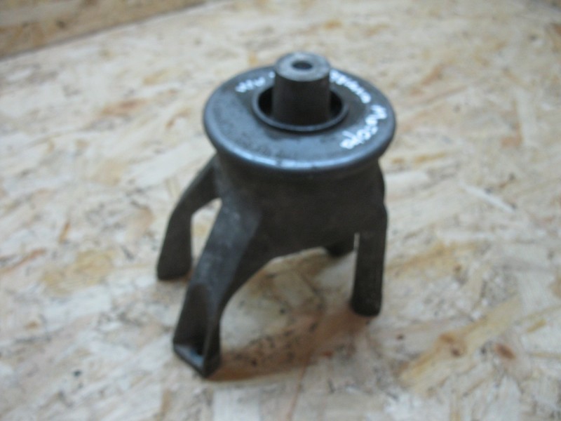 Опора двигателя 7H0199849AT   Volkswagen Multivan, Volkswagen T5 (Transporter)