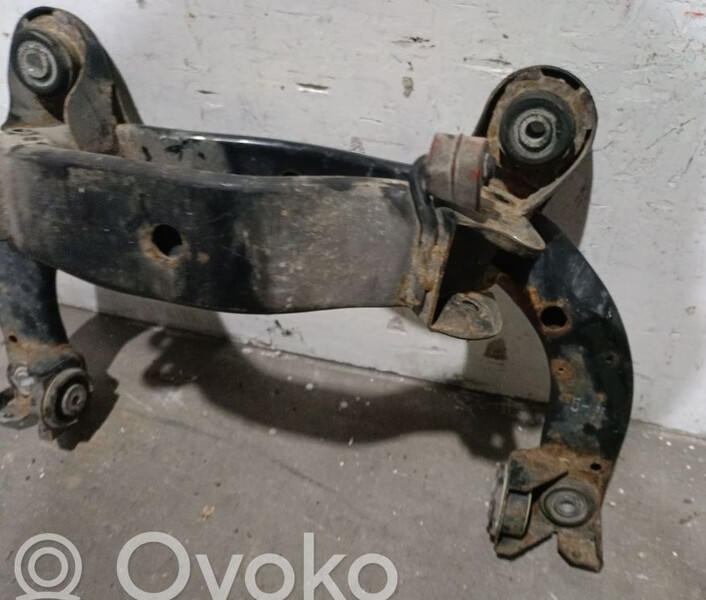 Задний під рамник Skoda Octavia  2002 универсал 2.0 Бензин 