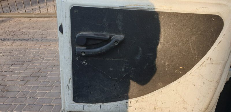 Оббивка двери и багажника Fiat Doblo универсал 2008 г.  1.3 л дизель Ровно