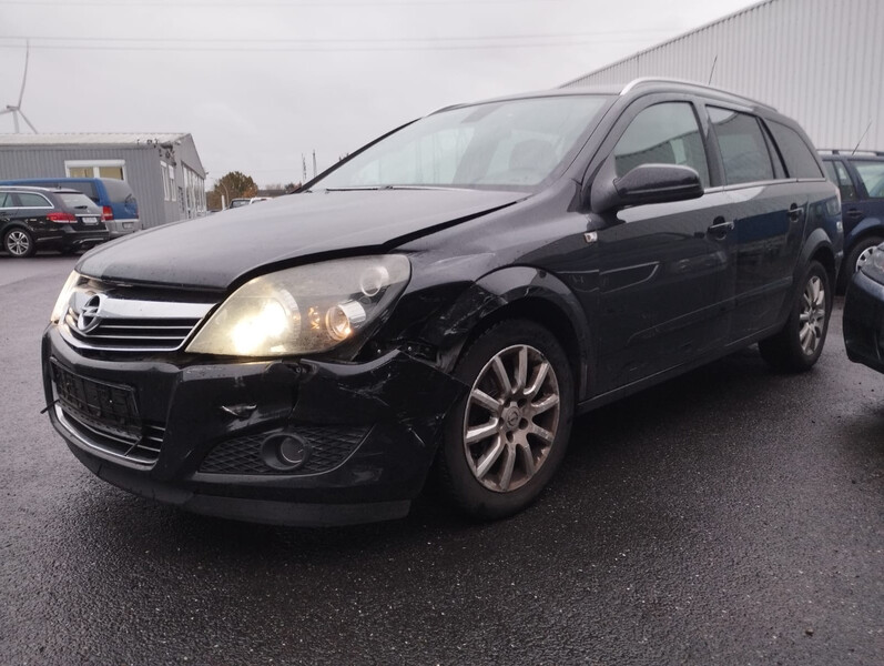 Фара ліва xenon Opel Astra универсал 2008 г.  1.6 л бензин Винница