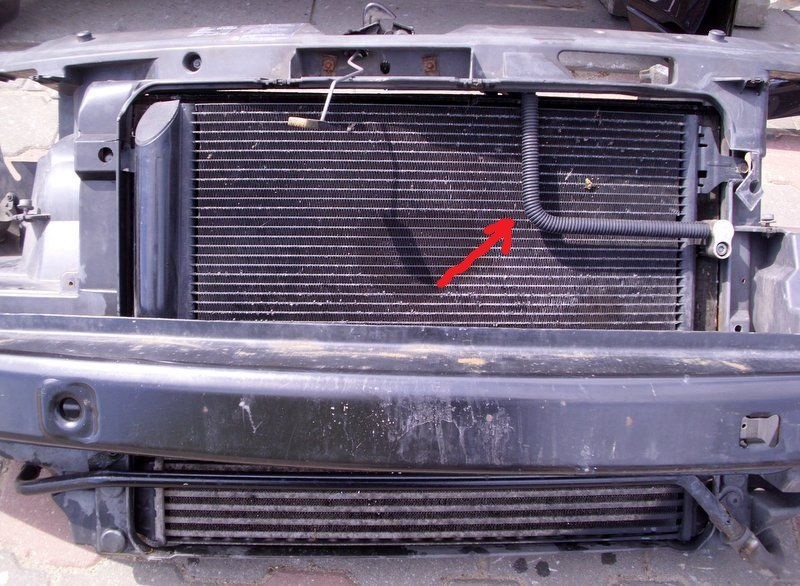Трубка от радиатора кондиционера к радиатору воды Volkswagen Sharan  2001 1.8 Бензин 