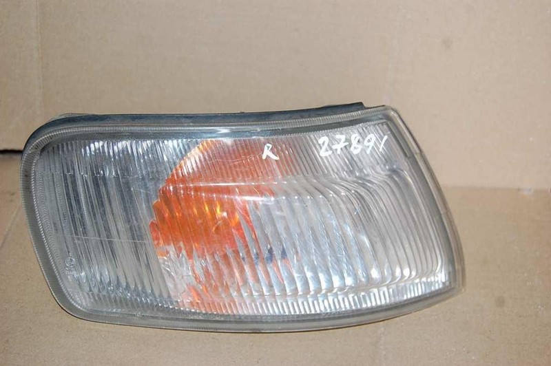 Поворотник правый Honda Shuttle  1995 универсал 2.2 Бензин Одесса