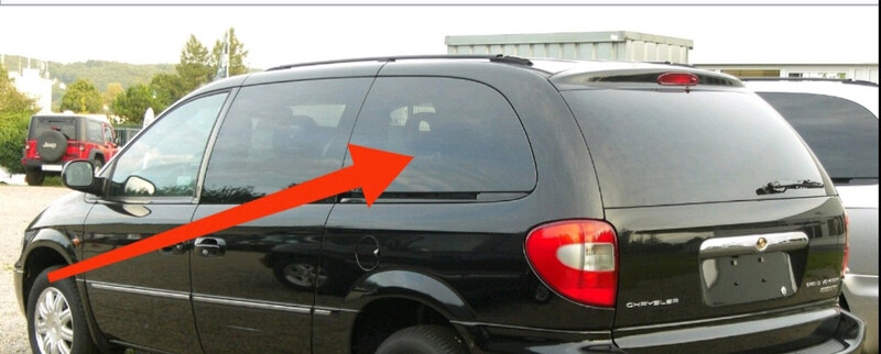 Стекло боковое заднее Chrysler Voyager  2003 универсал 2.5 Дизель Мукачево