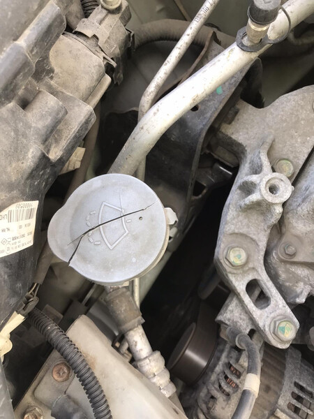 Пробка бачка омывателя Nissan Micra K13  2013 хэтчбек 1.2 Бензин Львов