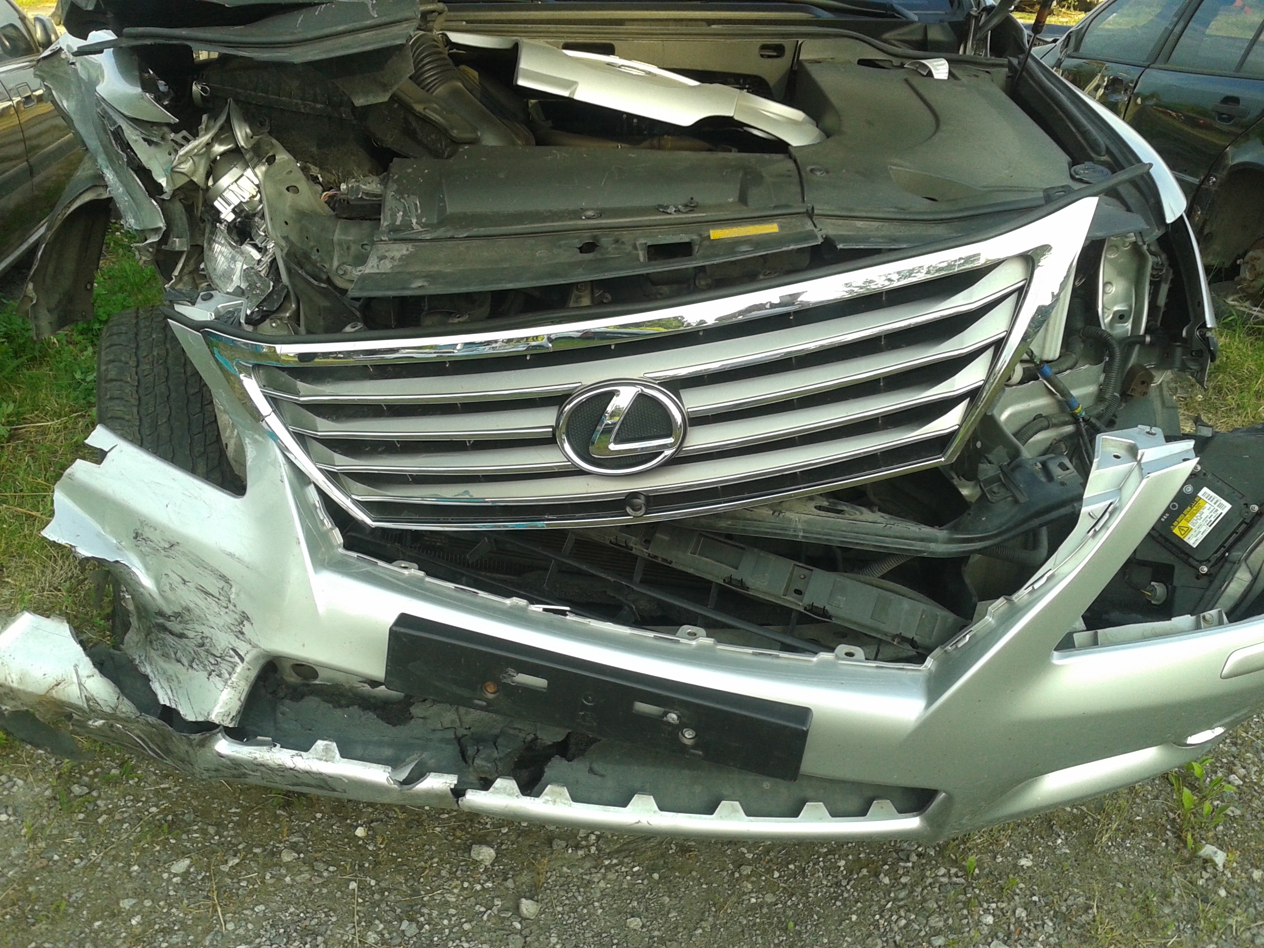 Кузовные детали Lexus LX 570 2010 5.7 Бензин Киев