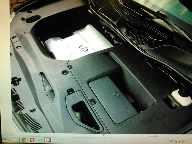 Пластик під капотом Lexus RX  2013 3.5 Бензин 