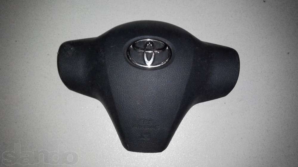 Накладка руля srs Toyota Yaris  2006 1.5 Бензин 
