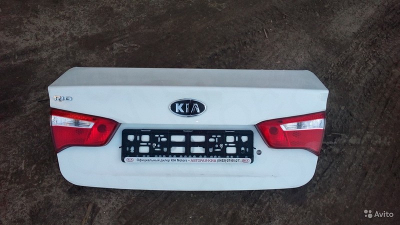 Крышка багажника (голая), бампер задний Kia Rio 3 2011 1.4 Бензин Киев