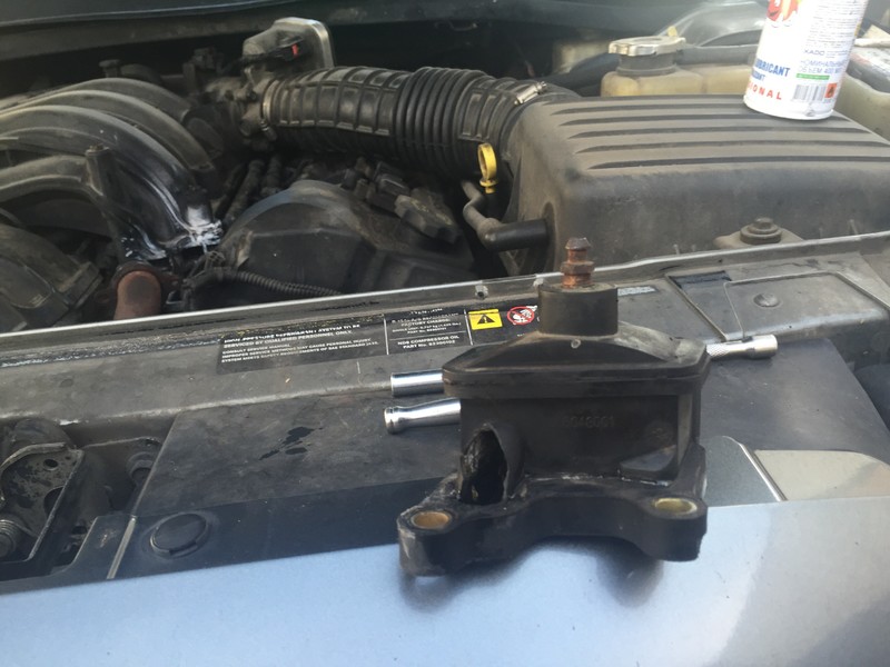 Переходник охлаждающей жидкости Chrysler 300C 2900 объем 2004 2.9 Бензин Киев