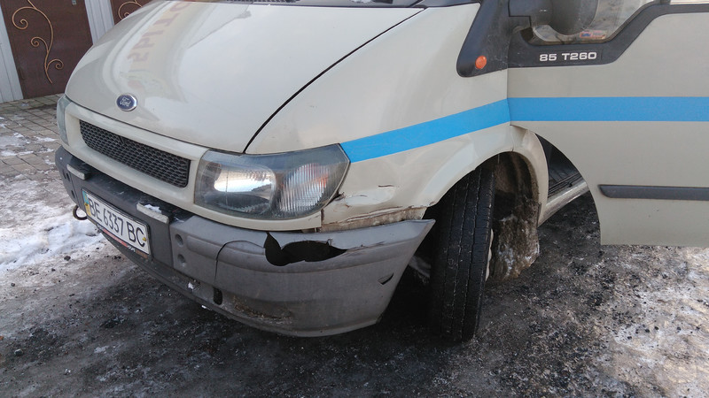 Клык левый Ford Transit 2001 г.  2.0 л дизель Первомайск