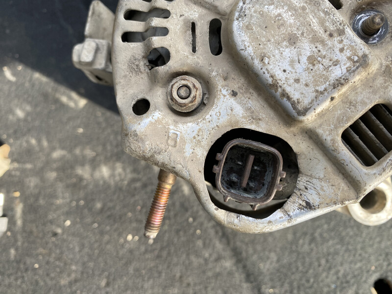 Генератор Toyota Land Cruiser 100 2007 р.  4.7 л бензин Івано-Франківськ