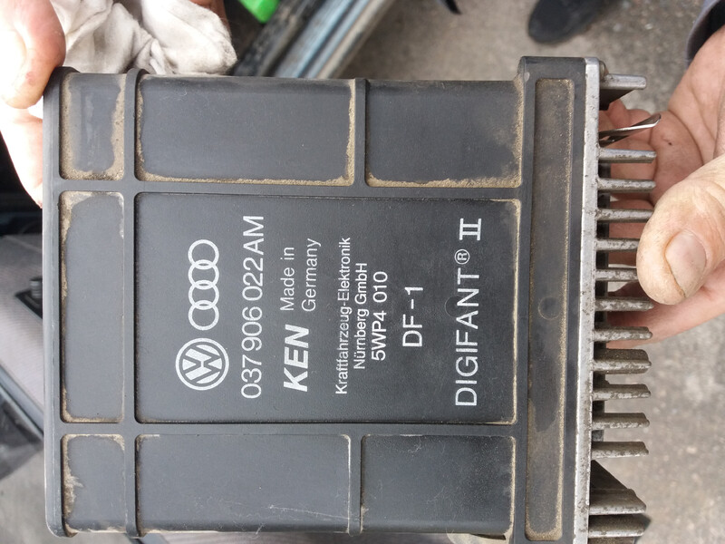 Электронный блок управления двигателем Volkswagen Passat B3  1990 18.0 Бензин Золотоноша