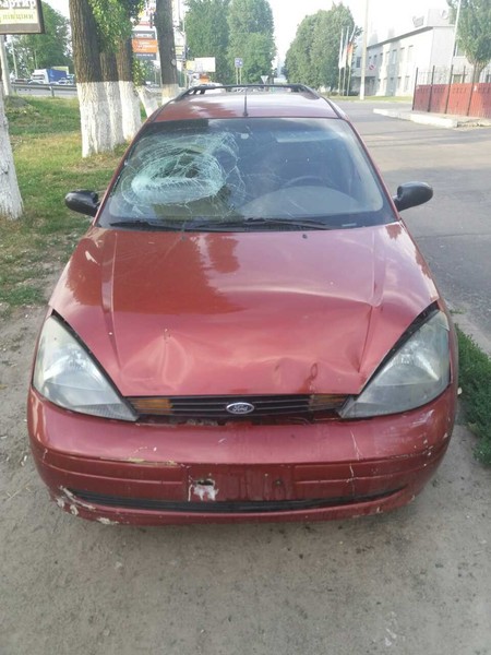 Капот Ford Focus 2002 г.  2.0 л бензин Киев
