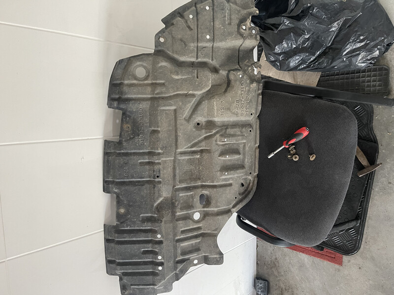 Пластиковий захист двигуна Toyota Camry 2017 г.  2.5 л бензин Тульчин