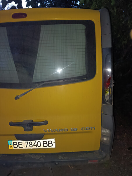 Фонарь задний Opel Vivaro  2004 1.9 Дизель Николаев