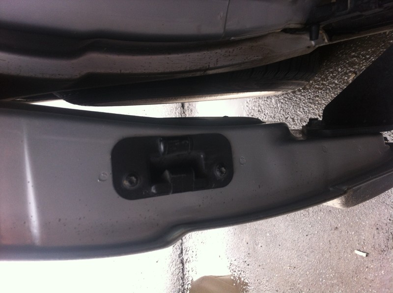 Направлявшая задвижной двери мама Opel Vivaro  2005 2.0 Дизель Винница