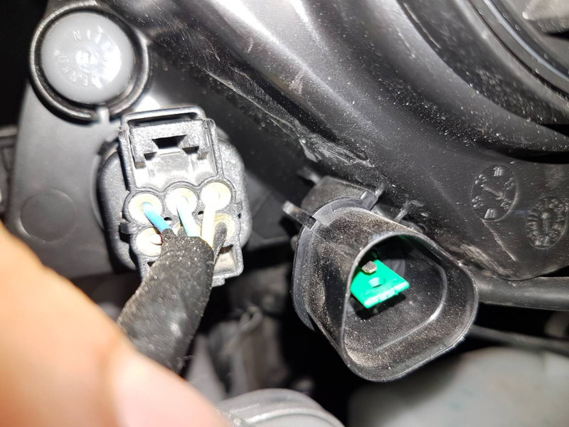 Фішки для проводки корректора фар Hyundai i30 1 2011 універсал 1.6 Дизель Львів