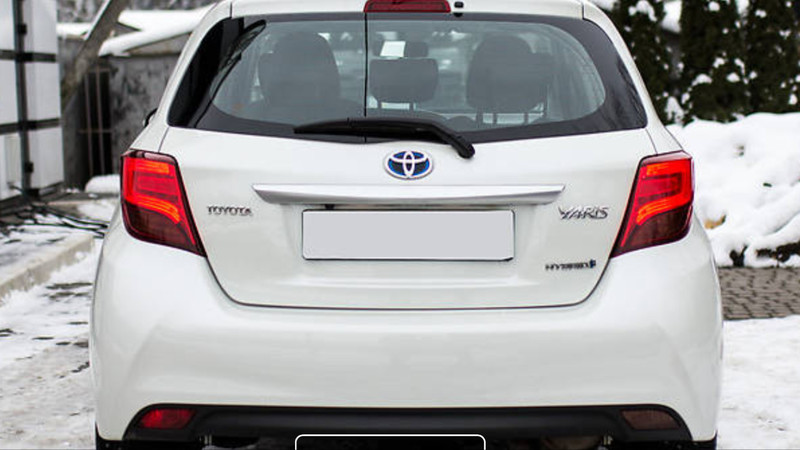 Бампер задний Toyota Yaris Hybrid 2015 хэтчбек 1.5 Гибрид Луцк