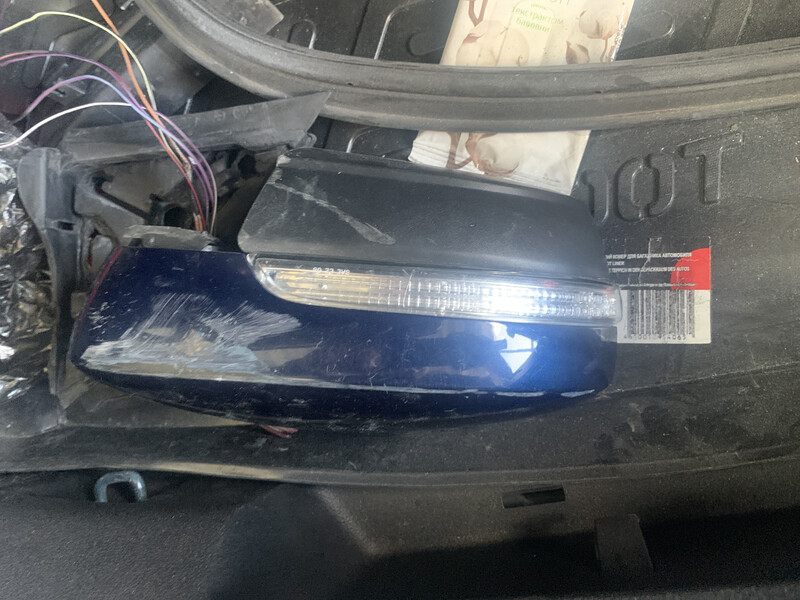 Зеркало правое Volkswagen Jetta 6  2014 2.0 Бензин 