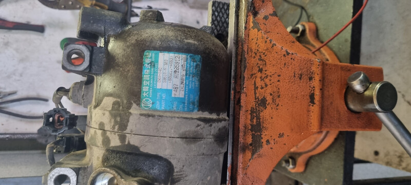 Компрессор кондиционера Samsung SM5 2004 г.  2.0 л бензин Ровно