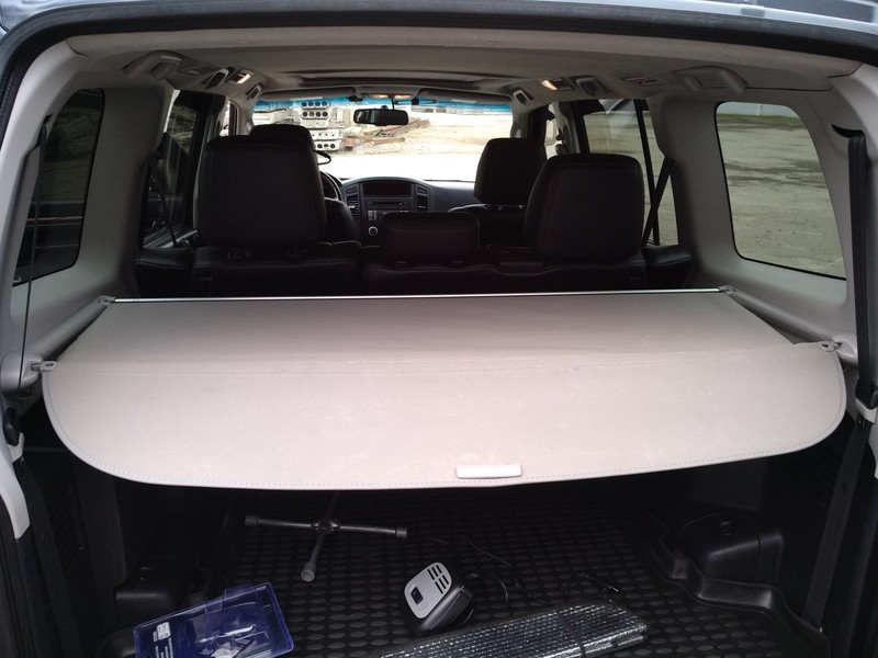 Шторка багажника Mitsubishi Pajero Wagon  2008 3.0 Бензин Запорожье